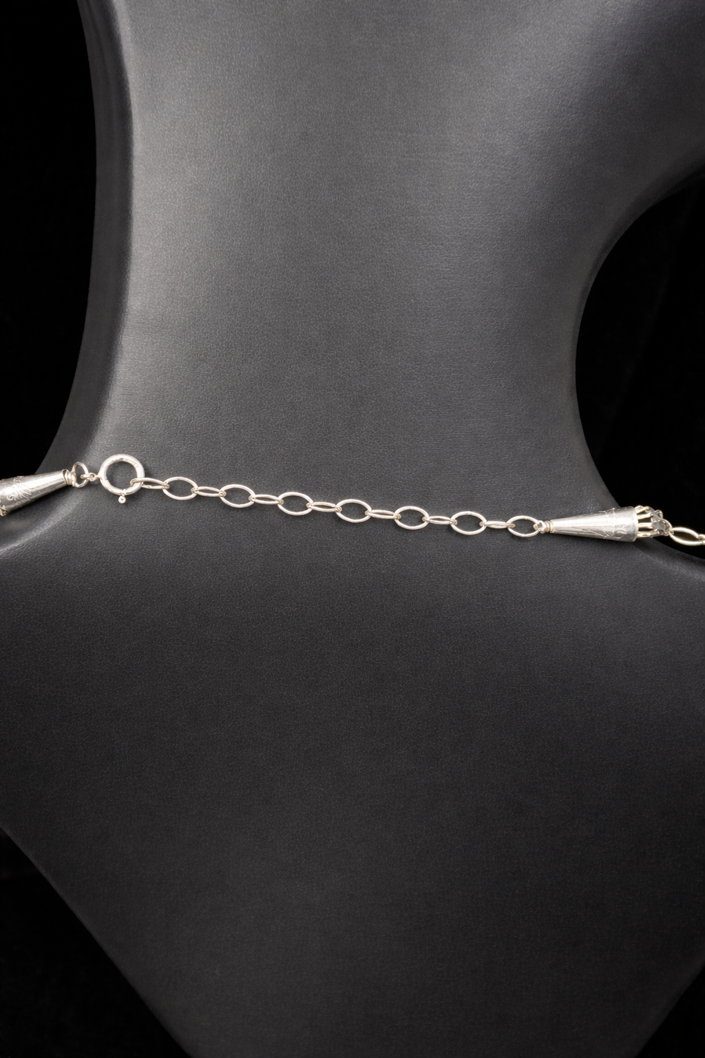 Crafted from sterling silver, this vintage necklace and earrings set seamlessly bridges classic elegance and contemporary style. Whether you're embracing full vintage aesthetics or seeking a distinctive accent for modern pieces, this set delivers timeless appeal with everyday versatility.
