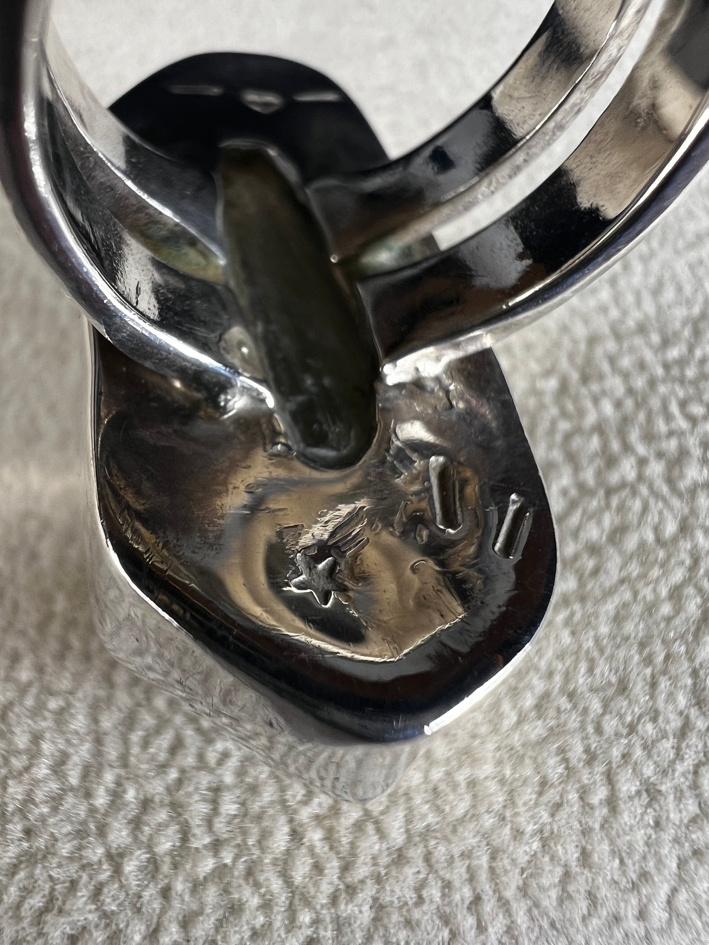This Loving Anvil ring combines fine sterling silver with a stunning large Herkimer diamond, carefully designed to shine with natural brilliance. The double band adds extra strength, ensuring the ring remains comfortable and secure.