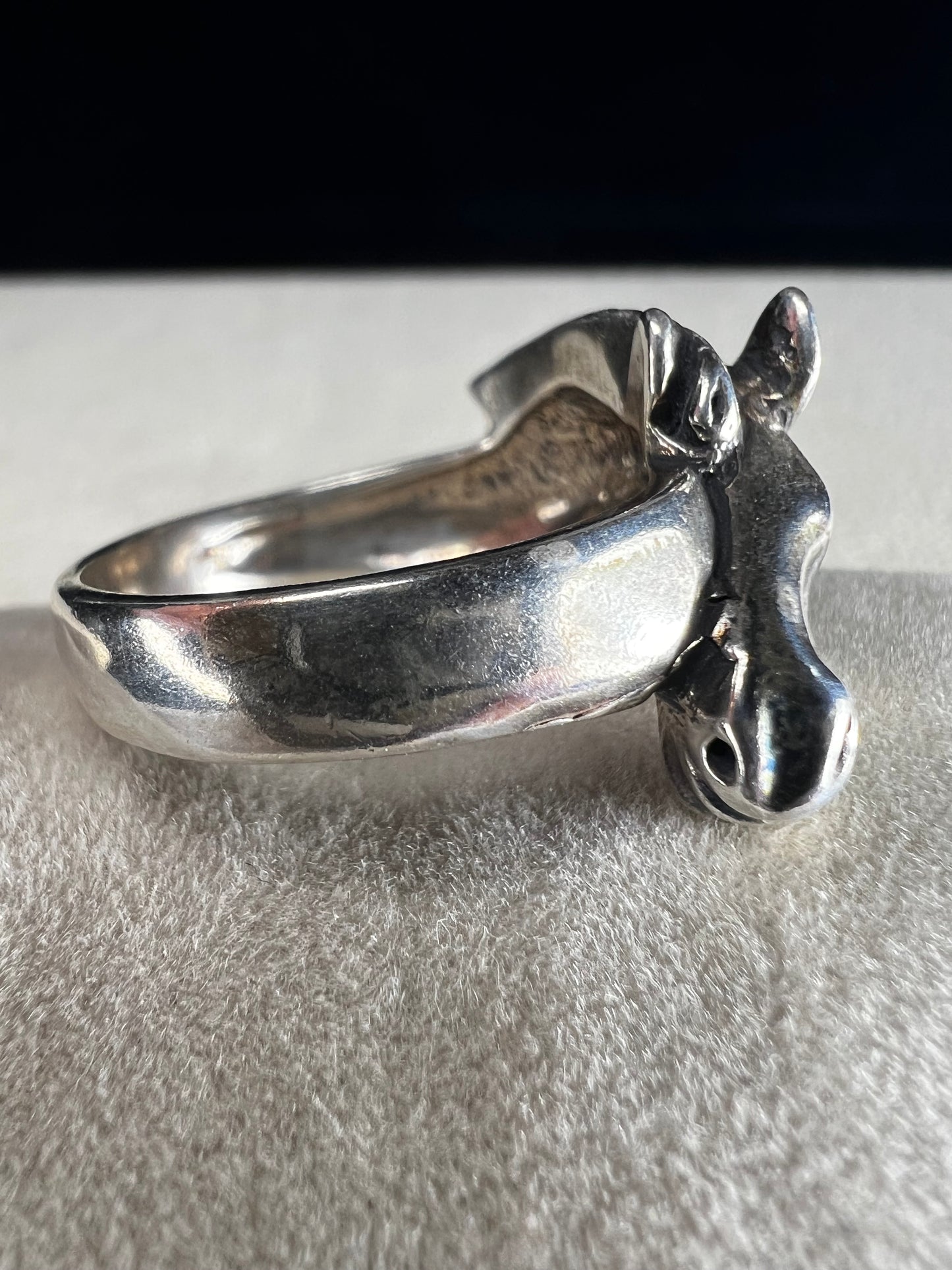 Expertly crafted from sterling silver, this ring showcases a meticulously detailed horse head, capturing the essence of equine beauty with precision. Perfect for anyone who has a love for horses.