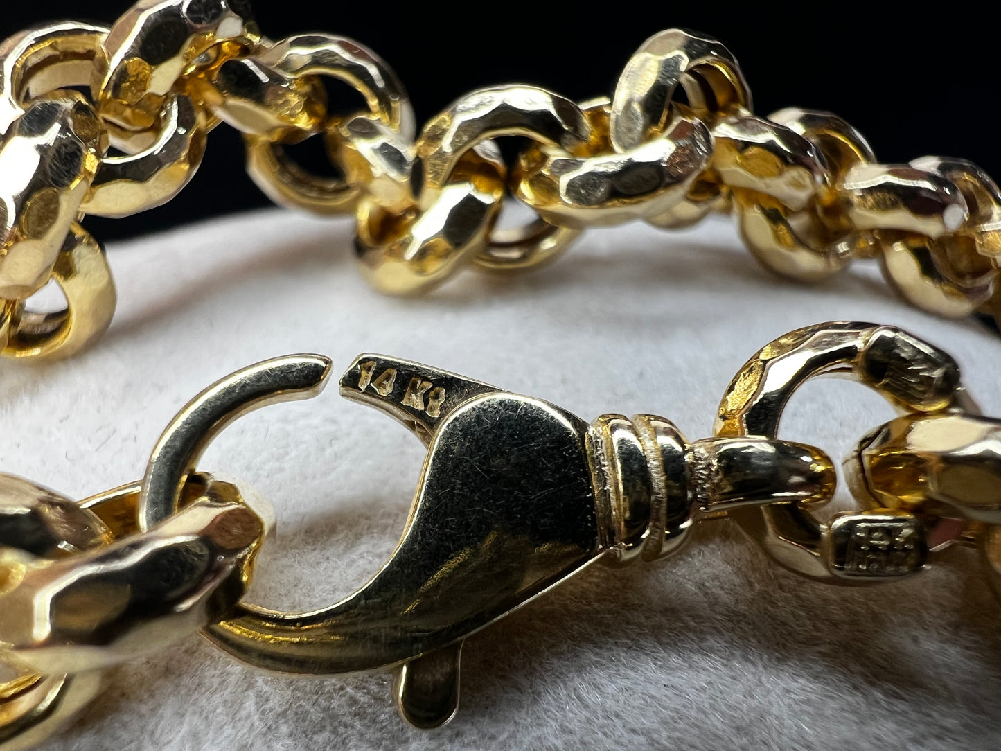 Crafted from 14 karat gold, this piece is sure to impress. Made in Italy.