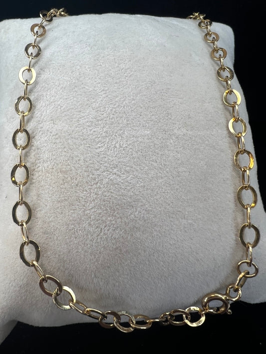 This Italian 14 karat gold chain is a great look with or without a pendant.