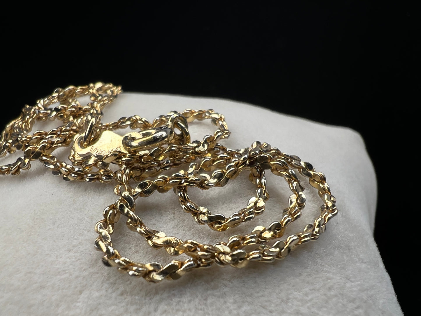 This is a solid chain built to last, yet it maintains a delicate look. It will work with both casual and dressy outfits.