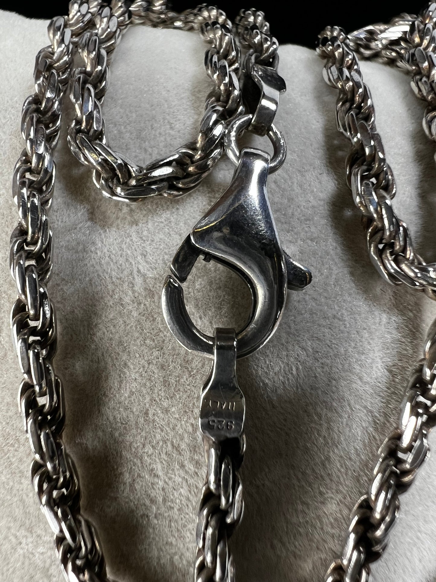 This sterling silver twisted rope chain is the perfect foundation for your chunky pendant. Or, wear it alone. Either way, it will add texture and elegance to any look. Made in Italy.