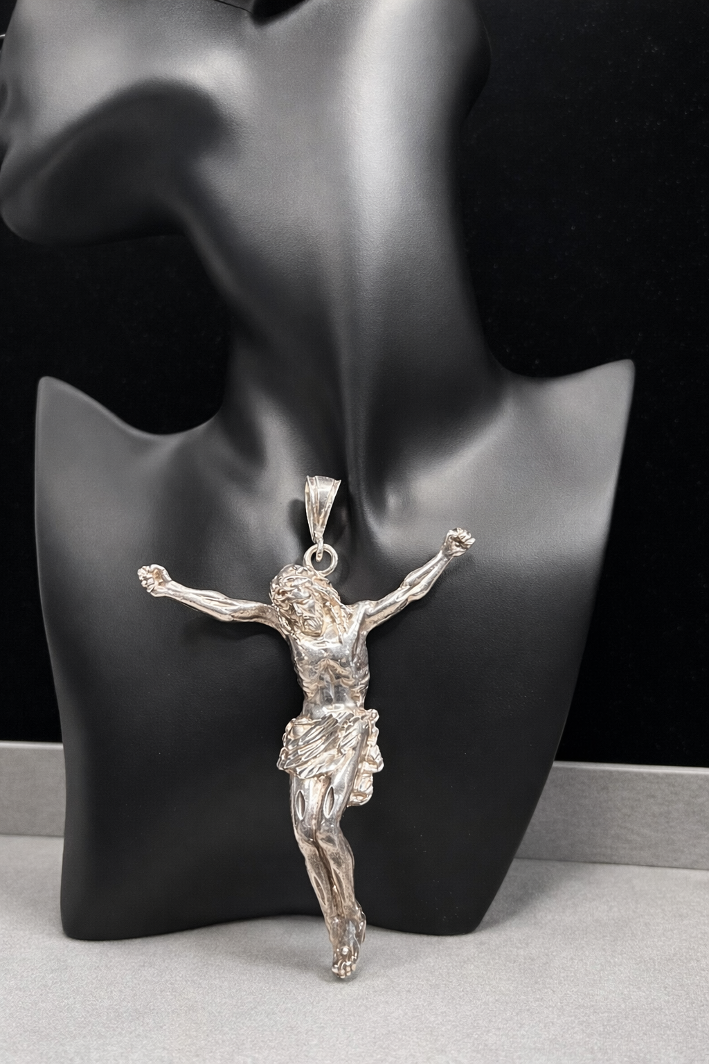 Large 5" long 1oz Sterling silver Jesus pendant