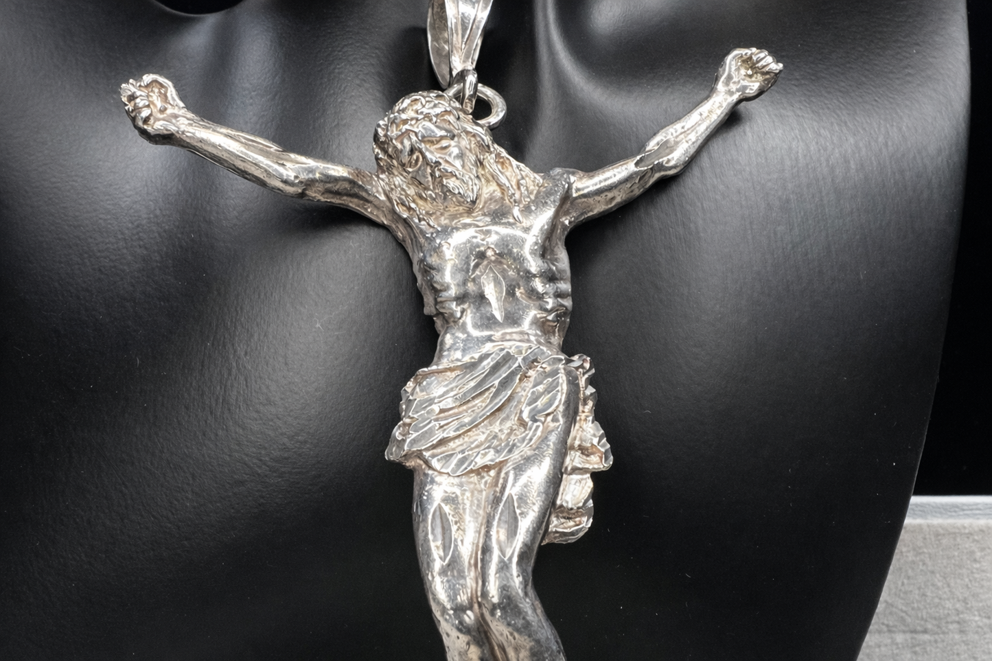 Large 5" long 1oz Sterling silver Jesus pendant