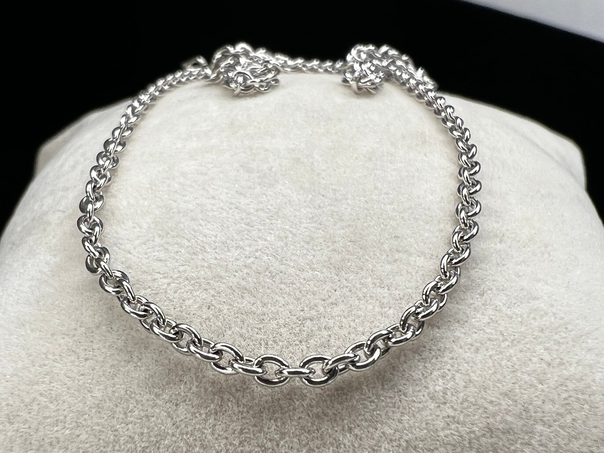 Add a subtle touch of sophistication with this petite sterling silver chain necklace. It features a classic cable link and is perfect either on its own or paired with a pendant.