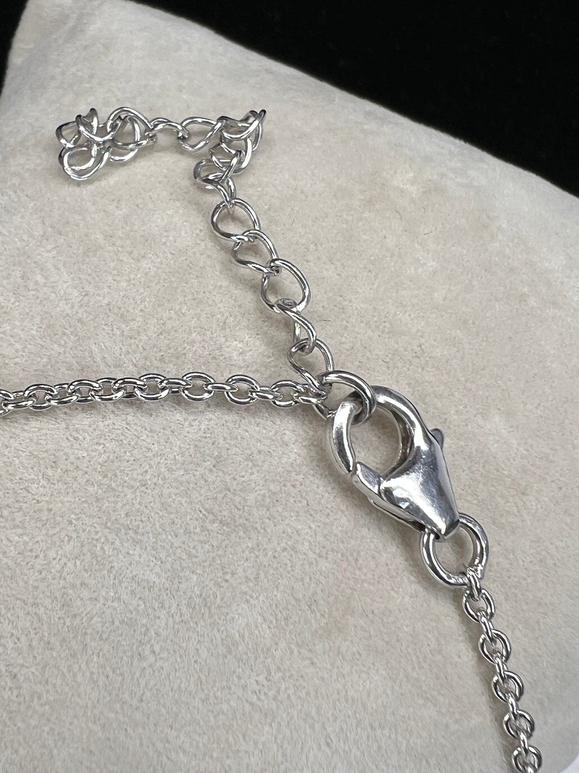 Add a subtle touch of sophistication with this petite sterling silver chain necklace. It features a classic cable link and is perfect either on its own or paired with a pendant.