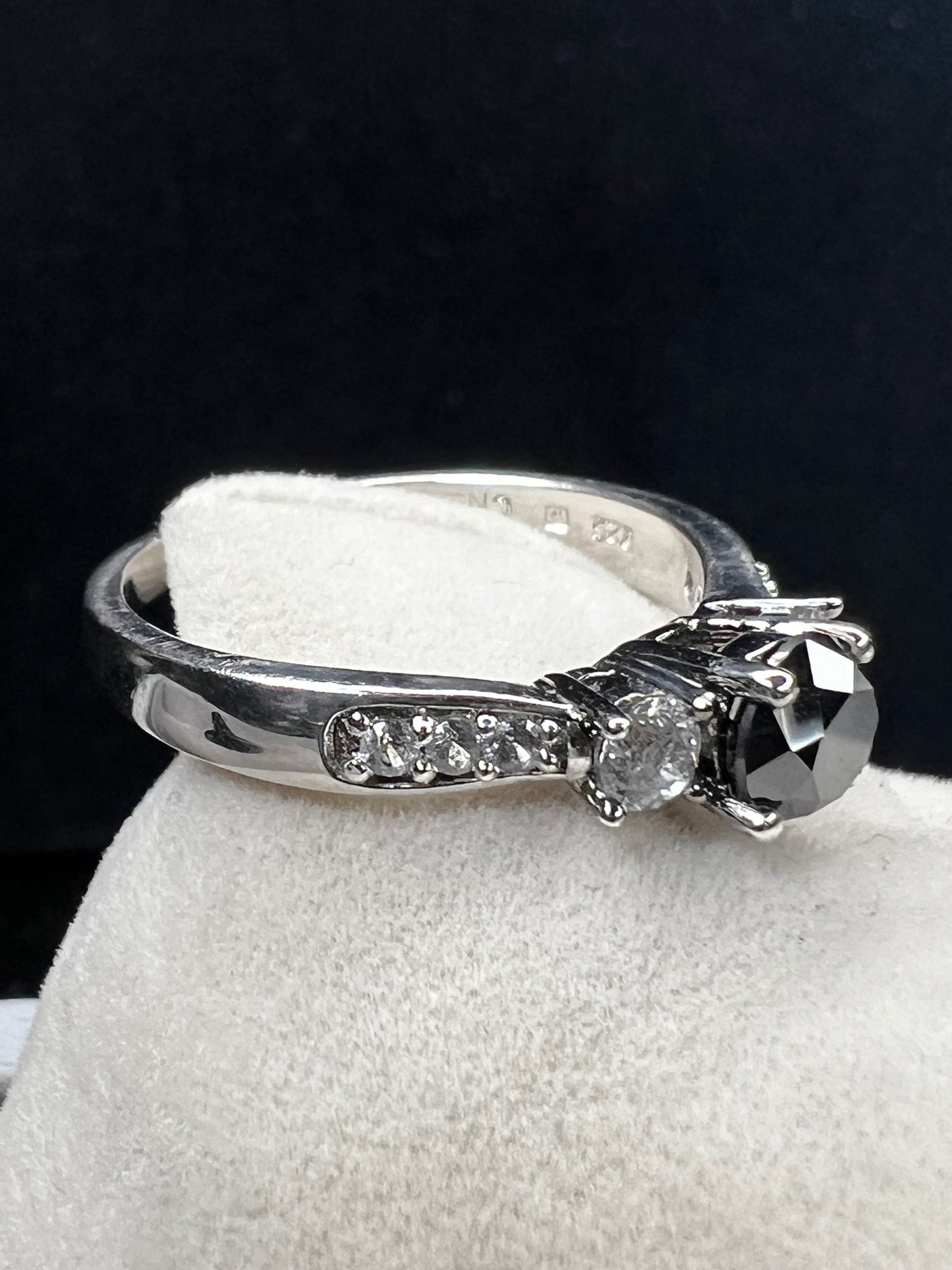 Sterling Silver Black Diamond & White Sapphire Ring size 6.75