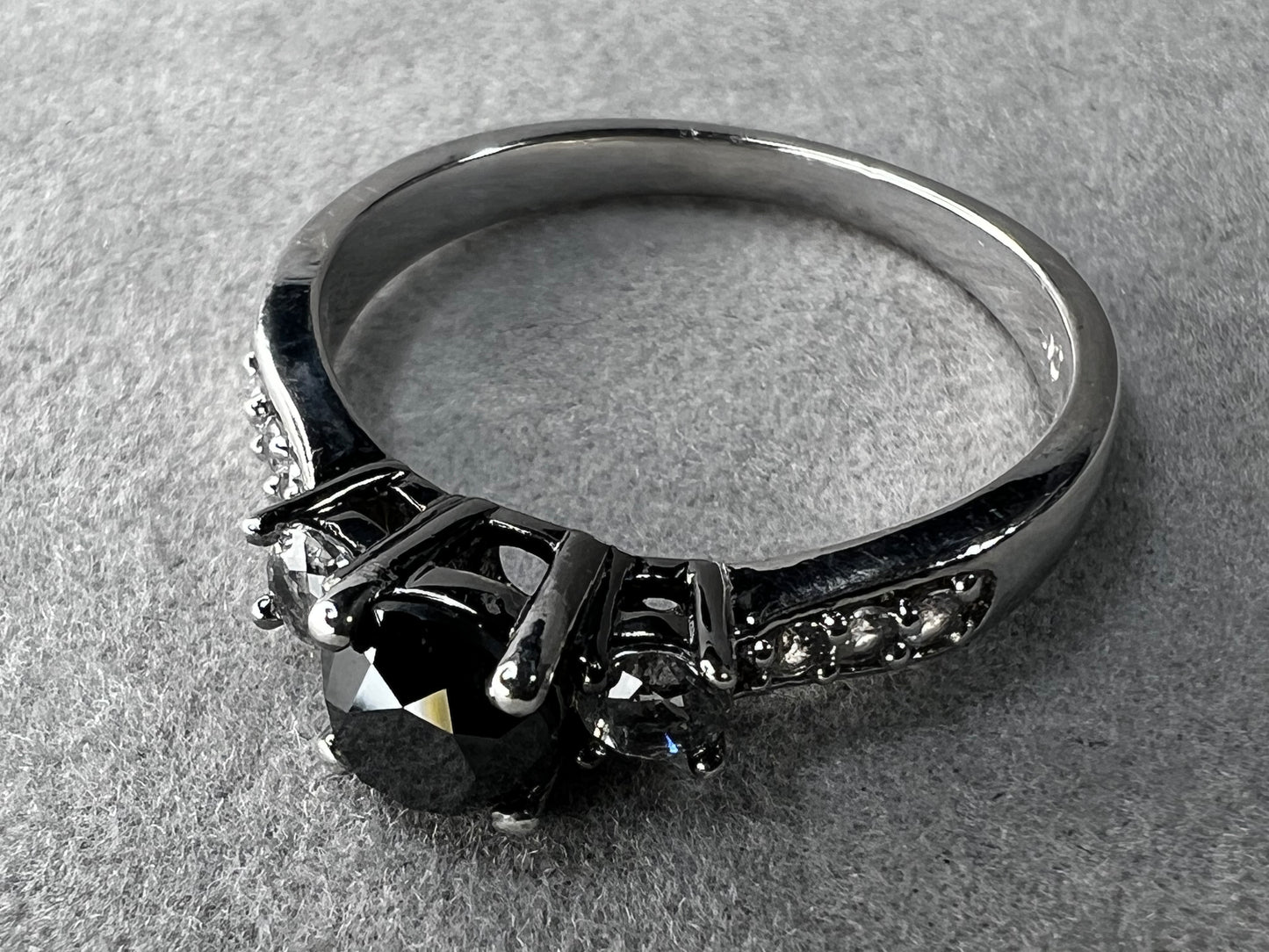 Sterling Silver Black Diamond & White Sapphire Ring size 6.75